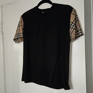 Burberry Men's Black T-Shirt with Plaid Sleeves